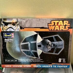 Revell Star Wars Darth Vader’s Tie Fighter Snap Tite NIB